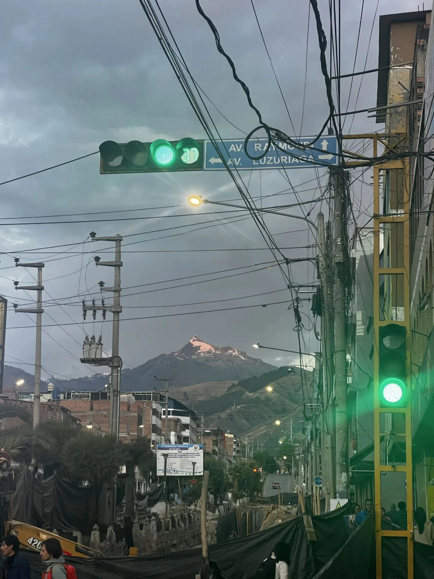 Arrivée à Huaraz, à la tombée du jour