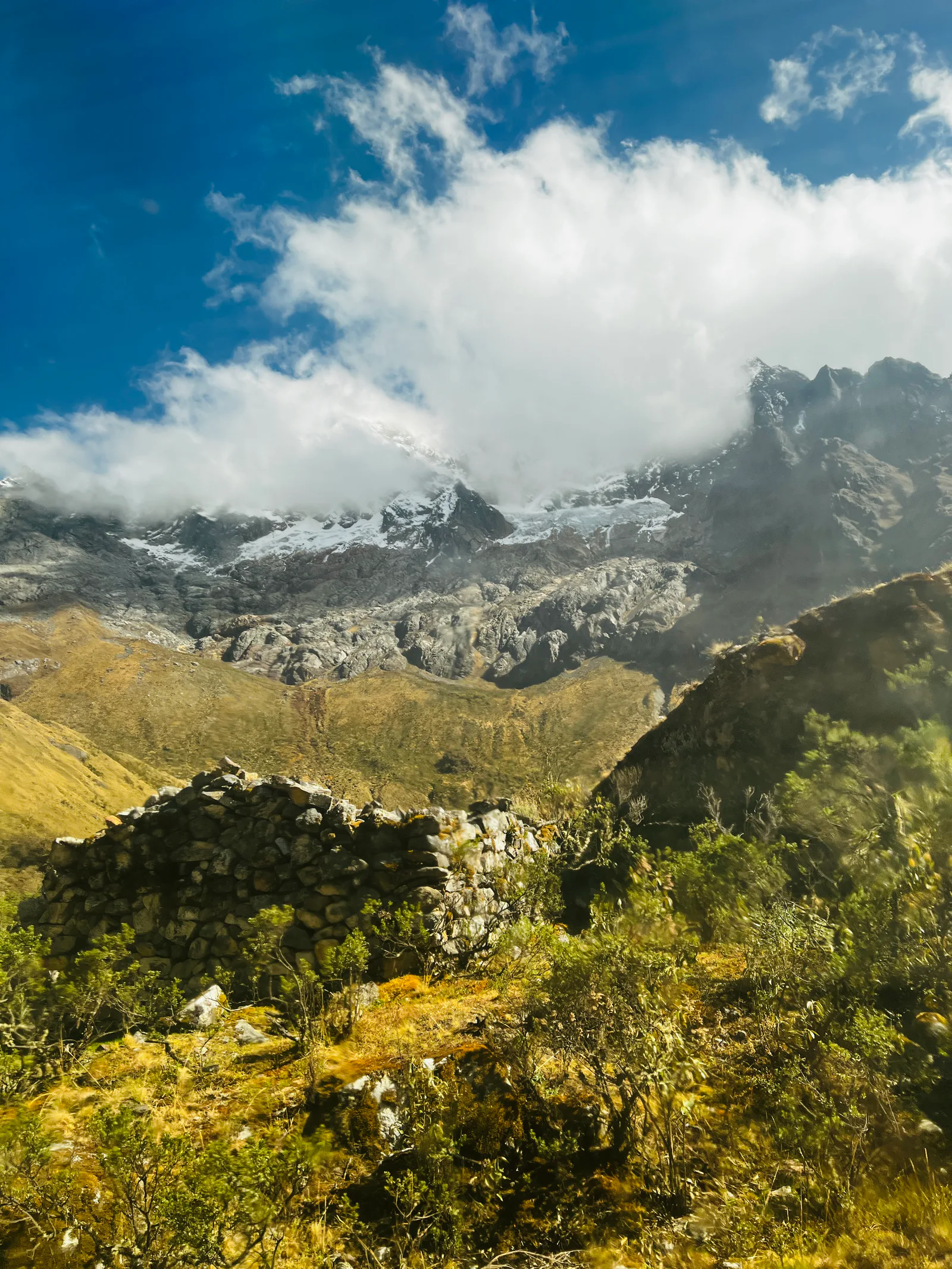 Murets de pierre et glacier